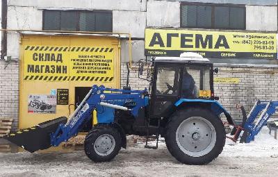 Трактор «Беларус 82.1» в комплекте с погрузчиком навесным «Универсал»