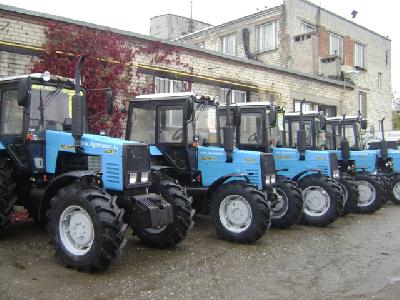Компания АГЕМА предоставляет вашему вниманию огромный выбор тракторов Беларусского производства