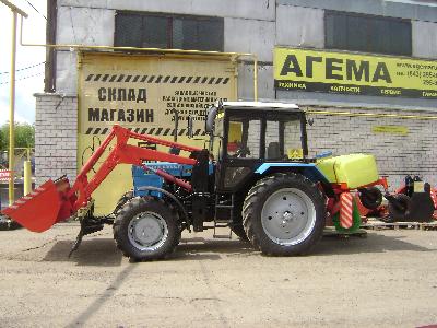 Коммунально - уборочная машина на базе трактора Беларус 82.1
